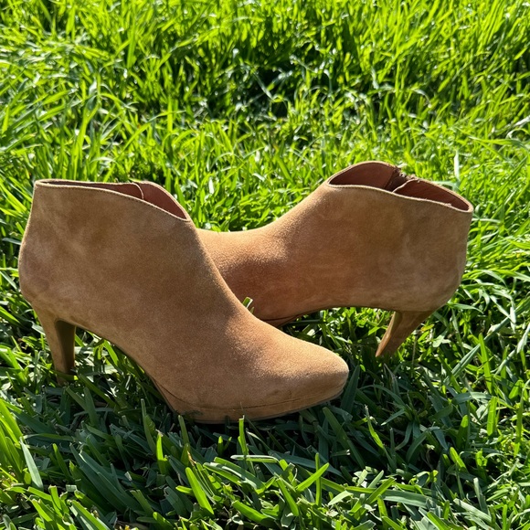 Elle Bootie. PAUL GREEN. Color: Sisal. US size 8 - Picture 5 of 16